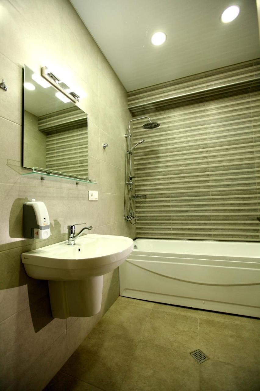 Irakli'S Rooms Tbilisi Ngoại thất bức ảnh